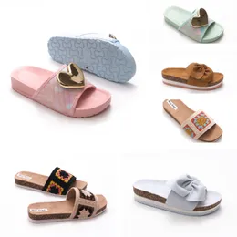 Slippers مصمم نساء الصيف شرائح Sandal Beach Slide Flat Platform Ladies Home Fashion Shoes Flip Flops Striped Tiger Bee Spin 55