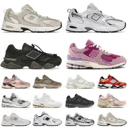 530 Designer 9060 2002R Runningskor Herrkvinnor på Cloud Blacktop Dark Moss Pink Lavender Blue Haze Bricks and Wood Mushroom Olive Sneakers Trainers Dhgate Tennis