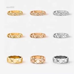 Love Rings Women Men Band Ring Designer Ring Fashion Jewelry Titanium Steel Single Grid Rings with Diamonds Casual Par Classic Gold Silver Rose Alternativ I185