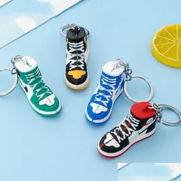 2022 vendendo novo estilo tênis estéreo chaveiros botão pingente 3d mini sapatos de basquete modelo decoração de plástico macio presente chave gota dhzyy