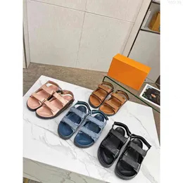 10A Designerskor Kvinnor Sandal Paseo Comfort Flat Shoes Luxury Casual Shoes Platform Shoes Buckle Leather Loafer Denim Blue Size35-42