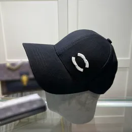 Cap designer cap luksus designer kapelusz mały perfum w stylu haftowym baseballowa czapka przypływ mężczyzn i kobiety kaczki na czapkę słoneczną czapkę słoneczną