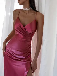 Casual Dresses Ruched Satin Midi Dress V Neck Skala axelremmar Dubbelskikt Draped Suspender Side Slit Lady Party Evening