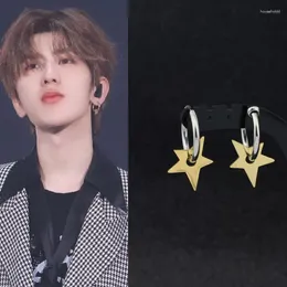 Dangle Earrings Korea Kpop Boysステンレス鋼スタッドイヤリングゴールデンスターペンダントパンクイヤークリップユニセックスパーティーの誕生日プレゼント