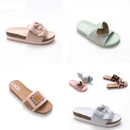 Paryżowe kapcie designerskie gumowe slajdy Włochy Sandały Kwiat Brocade Kobiety mężczyzn Mężczyzny Płaskie dna Flip Flip Flops Women Fashion Striped 45 S