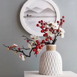 Fiori decorativi Rosso ciliegia Fiore di prugna Ramo di plastica artificiale di seta per matrimonio Decorazione fai da te Schiuma Bacca di Natale finta