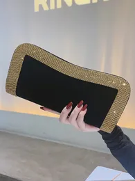 Borsa con strass in velluto per le donne Cheongsam Borsa da sera nera con pochette di alta qualità Borsa da abito da sposa di lusso portatile 240119