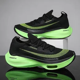 Sneakers Fashion Men Sneakers okrągłe palce światła platforma sportowa buty do biegania kobietą wyścig oddychający para tenis Shose 240130