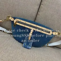 12A Upgrade Mirror Quality Designer 38 cm High Rise Bumbag Luxurys Womens Handväskor Blue Denim Bags Casual dragkedja Purse Crossbody axelband med låda med låda