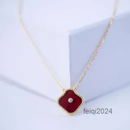 Designerschmuck Van Clover Neckalce Cleef Vierblättriges Kleeblatt Halsketten Damen Herz Vierblättriges Kleeblatt Anhänger 18 Karat vergoldet Blumengeschenk Grüne rote Ketten für Männer Schmuck