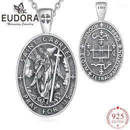 Hängen Eudora 925 Sterling Silver St. Gabriel Archangel Halsband Vintage präglad Cross Patron Saint Pendant för män Religiösa smycken