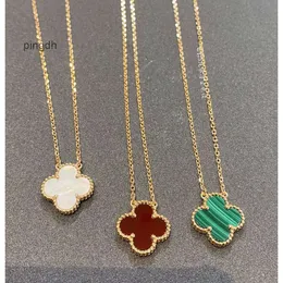 Van Clover Naszyjnik Cleef Four Leaf Clover Neckalces Luksusowy projektant Naszyjnik wisior z skorupą Agat Nature Stone dla kobiet Naszyjnik ślubny biżuteria prezentowa biżuteria