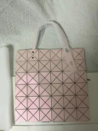10A Роскошная сумка-тоут в сложенную геометрическую клетку Issey Bao Bao, модная женская повседневная сумка Lucent, дизайнерская сумка на плечо Miyake в ромбическую клетку (6 x 6)