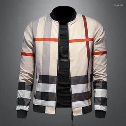 Herrjackor Koreansk version Slim Montering Color Matching High-kvalitet Tyg Boutique Jacket Round Neck Baseball Winter Wear 2024