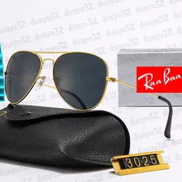 Designer Ray 3025 Solglasögon lyxiga kvinnors polariserade solglasögon med svarta linser metallramglasögon