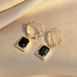 Orecchini pendenti Huitan Moda Affascinante goccia per le donne Colore oro Nero Zirconia Accessori pendenti Cerimonia di fidanzamento Festa