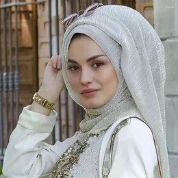 Etnisk kläder Solid färg veckad hijab halsduk elegant glittrande huvud wrap kvinnor avslappnad vindtät sjal bandana utomhus rese strandhandduk