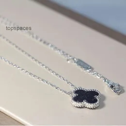 Van Clover Necklace Cleef Flowers Halsband Version Lucky Grass Four Leaf Grass Natural Blue Sands For Women Plated Lock Bone Chain Sterling Silver Halsband