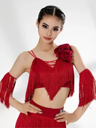Bühnenkleidung Latin Dance Kostüm für weibliche Erwachsene 2024 Mode Kleider Trainingskleidung mit Trägern und Quasten Kurzes Top