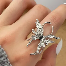 Klusterringar iparam punk silver färg metall flytande form fjärilsring för kvinnor män mode utsökta anime insekt gotiska smycken