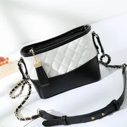 Korean version of the new small fragrant wandering bag with one shoulder slung rhombus chain bag