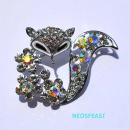 Brooches Rhinestone Delicate Fox For Women Crystal Pin Alloy Corsage White Color Ladies Party Gifts Ornaments Fashion Jewelry