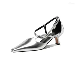 Модельные туфли, 2024 г., серебряные босоножки на высоком каблуке 5 см, модные остроконечные золотистые кожаные пикантные туфли-лодочки на коротком каблуке для вечеринки, размер 33–43