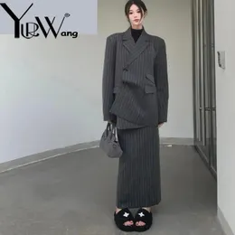 Yuerwang Women Skirt Suits Autumn Tempemament Grey Striped Blazer Coat High Waist Split Long 2 Pieces Fashion 240202