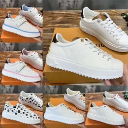 10A Top 2023 Designer Scarpe casual donna uomo sneaker con lacci in pelle di lusso pelle bovina marchio di moda Scarpe da corsa piatte Lettere Scarpe da ginnastica piattaforma Sport all'aria aperta sneak