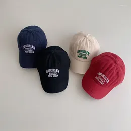 Saç Aksesuarları Moda Mektubu Nakış Beyzbol Kapağı Çocuklar İçin Bebek Yaz Ayarlanabilir Güneş Şapk Düz Renkli Erkek Kızlar Snapback Hip Hop Kapakları