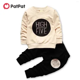 Set di abbigliamento PatPat Set pullover con stampa di lettere per bambino/ragazza in 2 pezzi e pantaloni neri