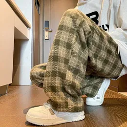 Herrbyxor houzhou gröna rutiga män harajuku vinter bred benkontrollerade byxor manliga överdimensionerade stora slumpmässiga svettbyxor streetwear 8xl