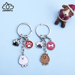 Keychains Pomeranian nyckelkedjor Dog fötter Tag bil Keyring Animal Charms Kvinnor Fashion Gift Kvinnlig legering Metallhängen