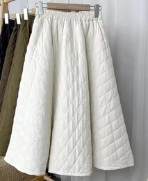 Skirts Winter Sandwich Cotton Skirt 2024 Elastic Waist Lozenge Check A-line MIDI