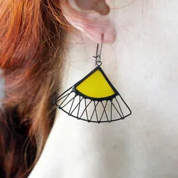 Dangle Earrings Designer Yellow Resin Fan Shape自由andフェミニノシックファッションかわいいブラックドロップジュエリーイヤリング2024 Bijoux
