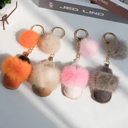 Keychains Real Mink Fur Trim Mini Slippers Keychain med äkta Pompom Ball Natural Shearling Sheep Leather Bag Charm Holder's Car