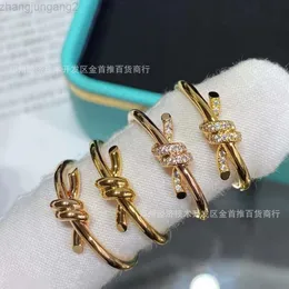 المصمم Tiffanyco Jewelry T Family 925 Silver Knot Twisted Crapped Ring Ring Fashion Mass