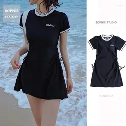 Kvinnors badkläder Professional Swimsuit Spring Fairy Women One-Piece Sexig Belly-Covering Short Sleeve Students Korean Baddräkt