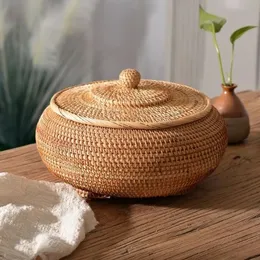 Round Rattan Boxes with Lid Hand-Woven Multi-Purpose Wicker Tray 11 Inch Picnic Food Bread Table Storage Basket WF 240131