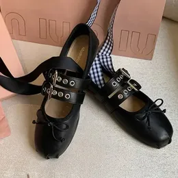 Słodka moda buty przyczynowe Sandały Sandały Letni projektant platformy Slajdy Kapcie sukienne mejr zapatillas 240126