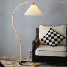 Floor Lamps Living Room E Lamp Vintage Pleated Nordic Light Luxury Bedroom Bedside Chinese Creative