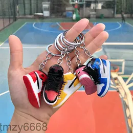 Fashion 100 Styles 3D Basketballschuhe Schlüsselbund Stereoskopische Sneakers Schlüsselkette Mini Sport Schuhschuhschlüssel Anhänger Geschenk für Männer Frauen Junge 0eddd