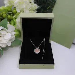 Fyra bladklöver designer för kvinnor Sterling Sier Flower Pendant Necklace Gold Plated Onyx Agate Jewelry Valentines Day Gift