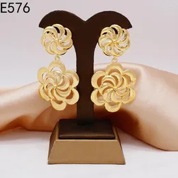 Dangle Earrings 2024 패션 쥬얼리 꽃 풍차 금색 스터드 여성을위한 롱 드롭 후프 성명서 파티 선물