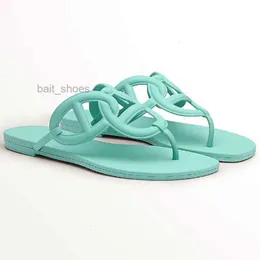 2024 Woman Slipper Egerie Sandal Flat Sandals Flip Flop Designer Slides Chain Rubber Black Blue Beach Oran Fashion Outdoor