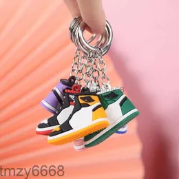Yaratıcı mini PVC spor ayakkabılar erkekler için anahtarlıklar kadın spor spor ayakkabıları anahtar zincir çanta zinciri basketbol ayakkabı anahtar tutucu toplu fiyat 3oe3