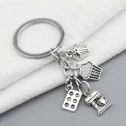 Nyckelringar 1 bit kök Keychain Recept Paper Cup Cake Charm för Chef Baker's Gift Baking Accessories Maker