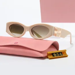 مصمم النظارات الشمسية الفاخرة Miu Miu للنساء نظارات Goggle Letter Beach Sun Metal Metal Design SMU09WS SMU11WS Eyeglasses 1 Z1Z6