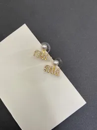 Mu Earrings 18K 골드 디자이너 브랜드 귀걸이 디자이너 편지 귀 스터드 여성 웨딩 파티를위한 진주 기하학적 귀걸이 주얼리 액세서리