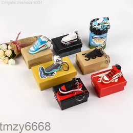 مصمم الأزياء أحذية رياضية ستيريو سلسلة مفاتيح 3D Mini Basketball Shoes سلسلة مفاتيح الرجال نساء أطفال رنين حقيبة قلادة هدية حفلة مع Box ksqh Ryw9